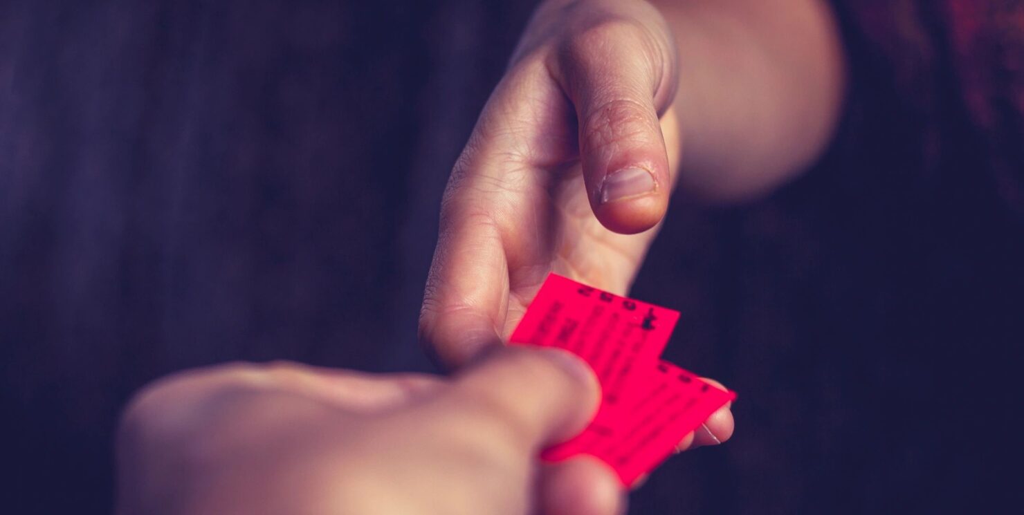 What to give a minimalist